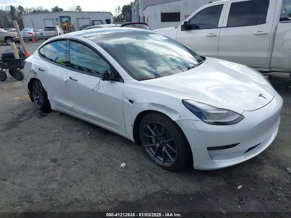 5YJ3E1EA8MF977447 2021 TESLA MODEL 3 - Image 1