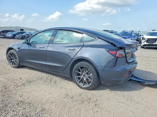 5YJ3E1EA8MF982843 2021 TESLA MODEL 3 - Image 2