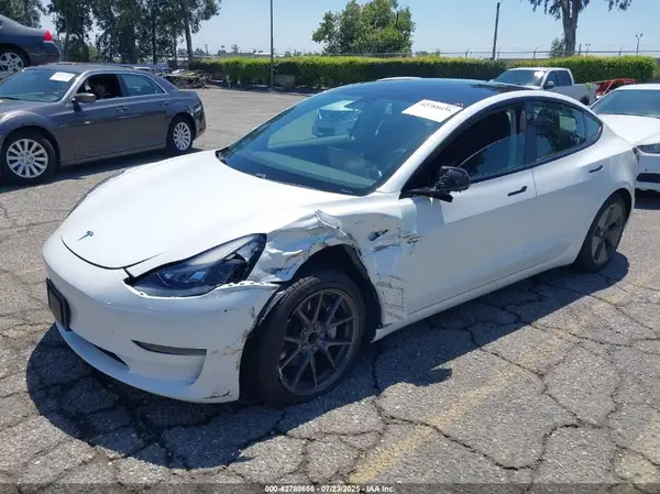 5YJ3E1EA8MF985547 2021 TESLA MODEL 3 - Image 2