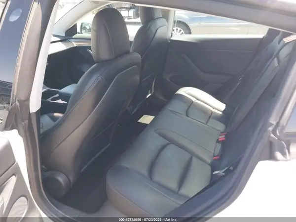 5YJ3E1EA8MF985547 2021 TESLA MODEL 3 - Image 8