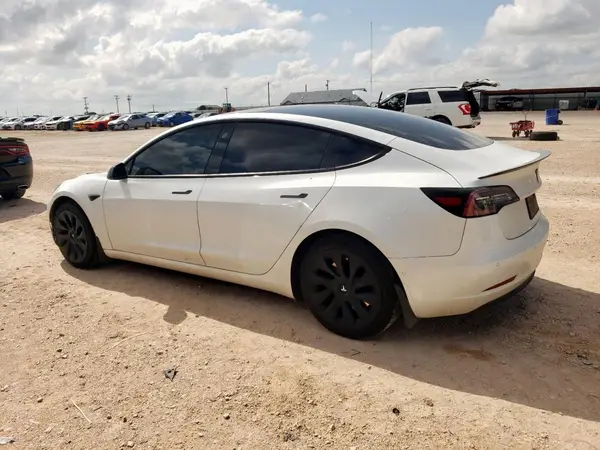 5YJ3E1EA8MF985564 2021 TESLA MODEL 3 - Image 2