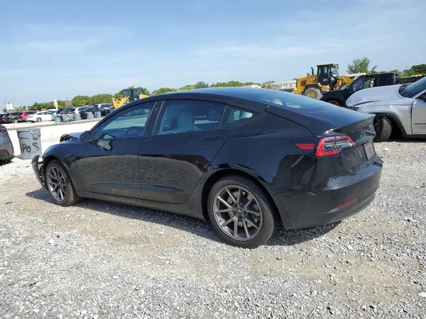 5YJ3E1EA8MF989484 2021 TESLA MODEL 3 - Image 2