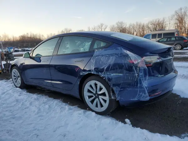 5YJ3E1EA8MF989713 2021 TESLA MODEL 3 - Image 2
