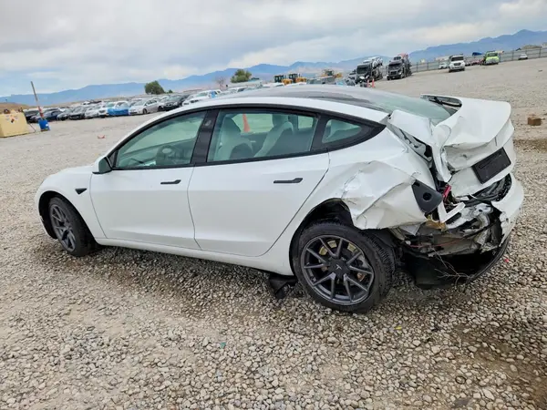 5YJ3E1EA8MF989887 2021 TESLA MODEL 3 - Image 2