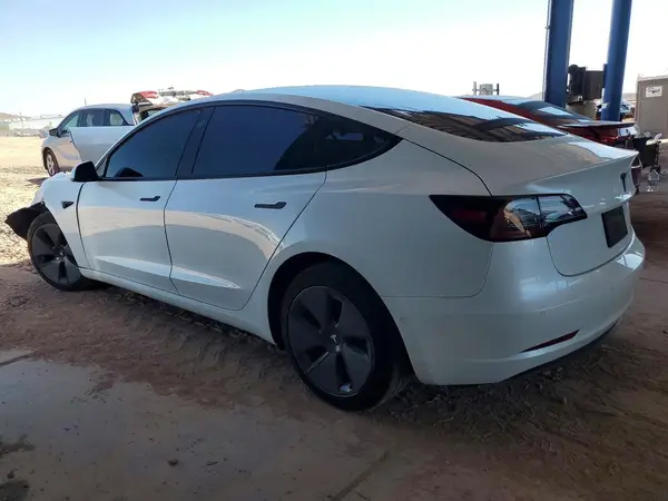 5YJ3E1EA8MF995043 2021 TESLA MODEL 3 - Image 2