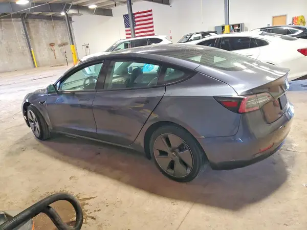 5YJ3E1EA8NF102239 2022 TESLA MODEL 3 - Image 2