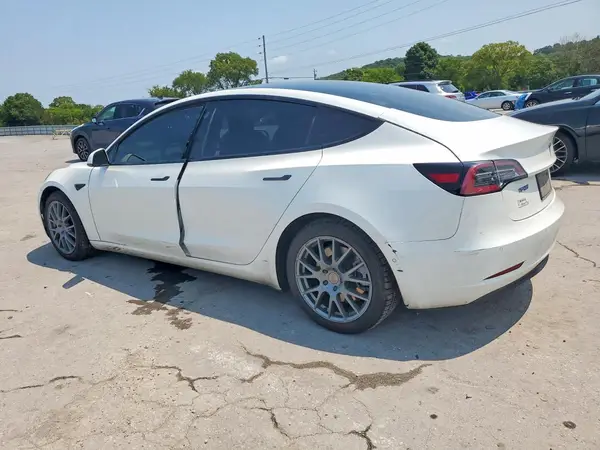 5YJ3E1EA8NF111734 2022 TESLA MODEL 3 - Image 2