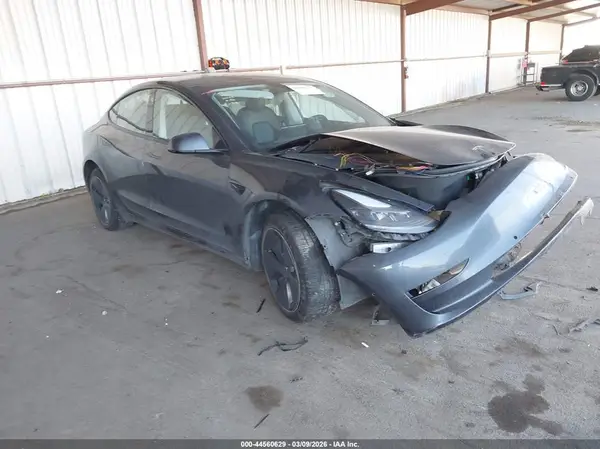5YJ3E1EA8NF113127 2022 TESLA MODEL 3 - Image 1