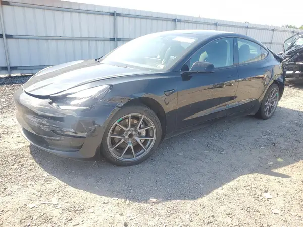 5YJ3E1EA8NF115380 2022 TESLA MODEL 3 - Image 1