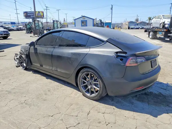 5YJ3E1EA8NF117100 2022 TESLA MODEL 3 - Image 2