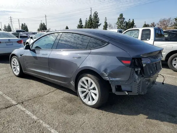 5YJ3E1EA8NF122152 2022 TESLA MODEL 3 - Image 2