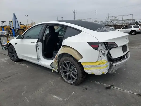 5YJ3E1EA8NF124211 2022 TESLA MODEL 3 - Image 2