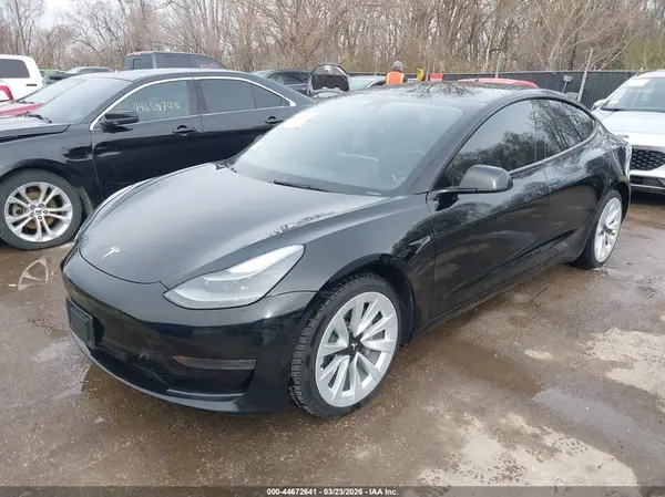 5YJ3E1EA8NF142935 2022 TESLA MODEL 3 - Image 2