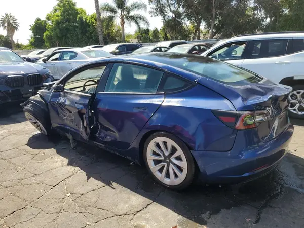5YJ3E1EA8NF145656 2022 TESLA MODEL 3 - Image 2