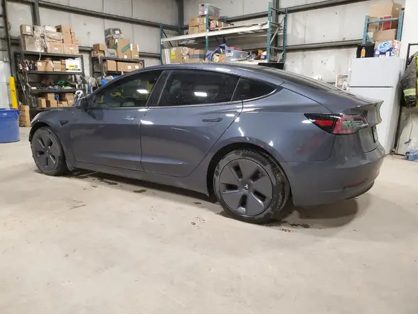 5YJ3E1EA8NF164689 2022 TESLA MODEL 3 - Image 2