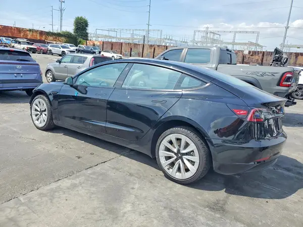 5YJ3E1EA8NF185669 2022 TESLA MODEL 3 - Image 2