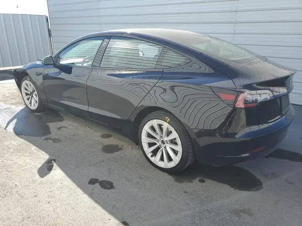 5YJ3E1EA8NF185803 2022 TESLA MODEL 3 - Image 2