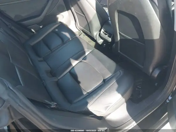 5YJ3E1EA8NF185817 2022 TESLA MODEL 3 - Image 8