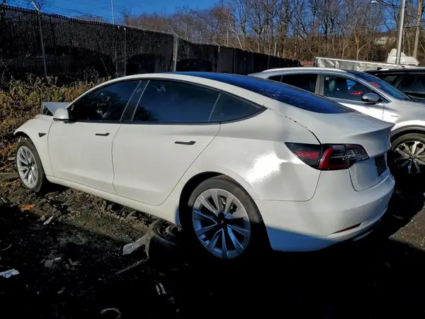 5YJ3E1EA8NF186644 2022 TESLA MODEL 3 - Image 2