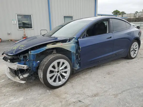 5YJ3E1EA8NF188457 2022 TESLA MODEL 3 - Image 1