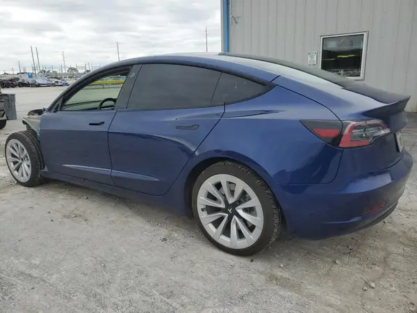5YJ3E1EA8NF188457 2022 TESLA MODEL 3 - Image 2
