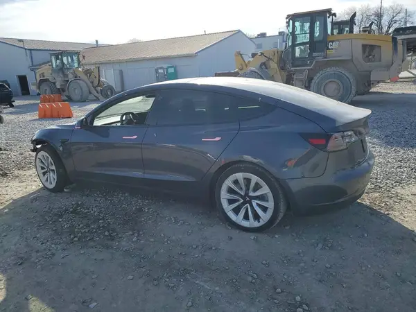 5YJ3E1EA8NF188958 2022 TESLA MODEL 3 - Image 2