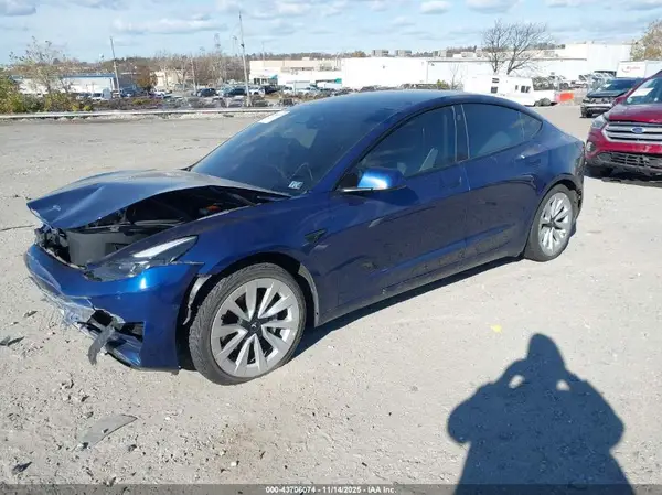 5YJ3E1EA8NF189639 2022 TESLA MODEL 3 - Image 2