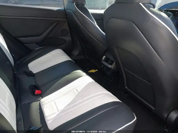 5YJ3E1EA8NF189639 2022 TESLA MODEL 3 - Image 8