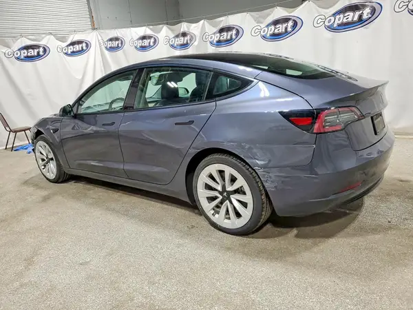 5YJ3E1EA8NF190533 2022 TESLA MODEL 3 - Image 2