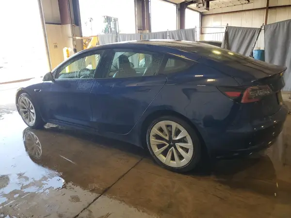 5YJ3E1EA8NF190841 2022 TESLA MODEL 3 - Image 2