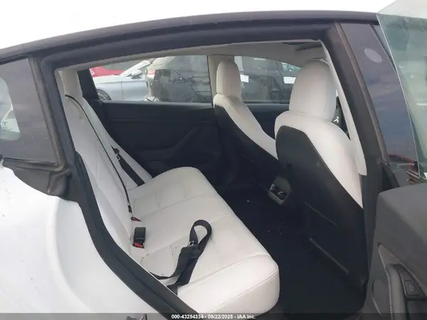 5YJ3E1EA8NF204527 2022 TESLA MODEL 3 - Image 8