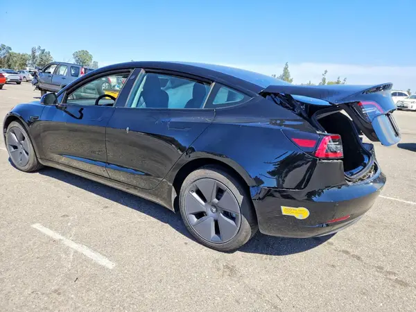 5YJ3E1EA8NF231419 2022 TESLA MODEL 3 - Image 2