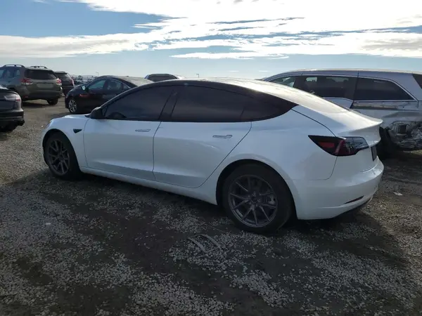 5YJ3E1EA8NF242176 2022 TESLA MODEL 3 - Image 2