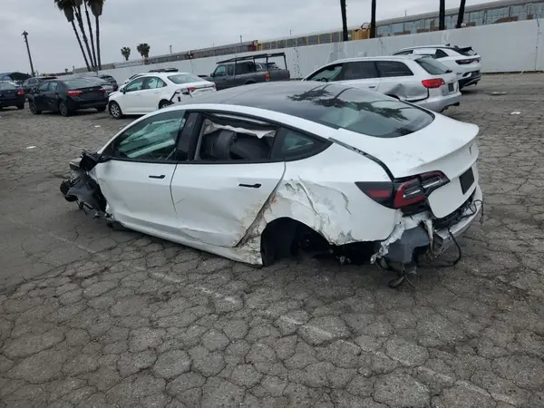 5YJ3E1EA8NF244865 2022 TESLA MODEL 3 - Image 2
