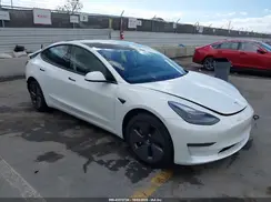 5YJ3E1EA8NF245112 2022 TESLA MODEL 3