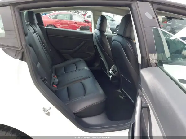 5YJ3E1EA8NF245112 2022 TESLA MODEL 3 - Image 8