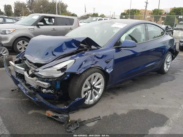 5YJ3E1EA8NF248723 2022 TESLA MODEL 3 - Image 2