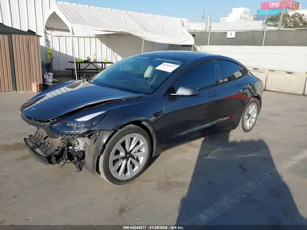 5YJ3E1EA8NF253498 2022 TESLA MODEL 3 - Image 2