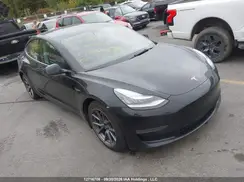 5YJ3E1EA8NF258426 2022 TESLA MODEL 3