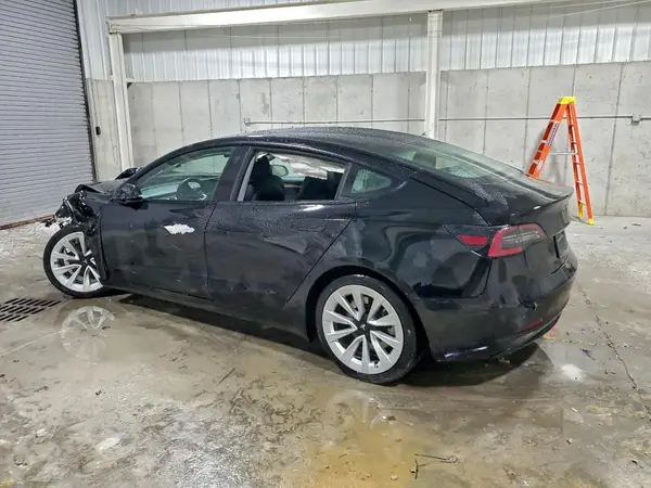5YJ3E1EA8NF286114 2022 TESLA MODEL 3 - Image 2