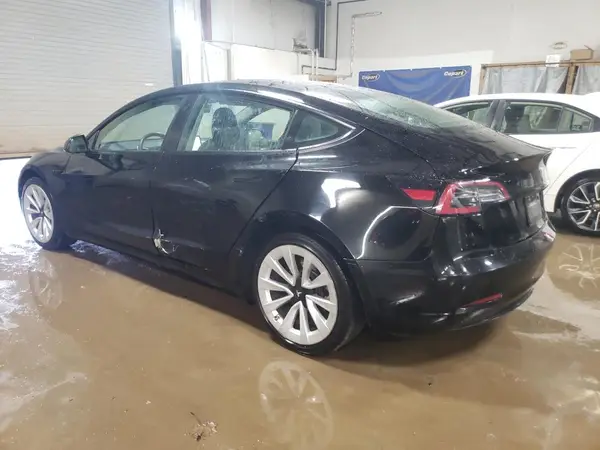 5YJ3E1EA8NF286128 2022 TESLA MODEL 3 - Image 2