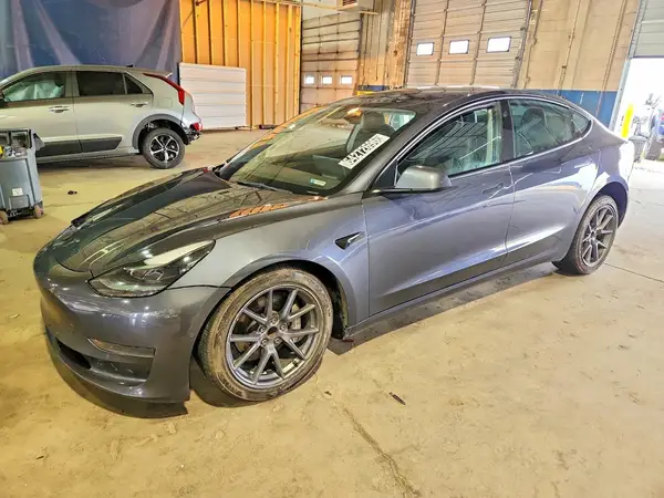 5YJ3E1EA8NF286159 2022 TESLA MODEL 3 - Image 1