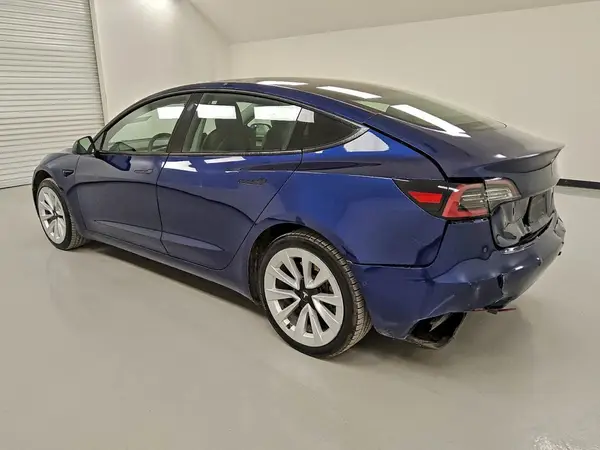5YJ3E1EA8NF286453 2022 TESLA MODEL 3 - Image 2