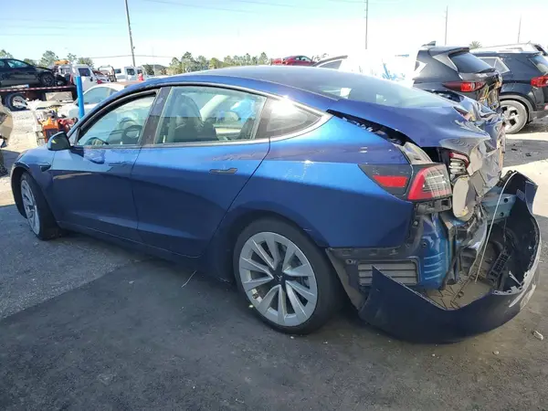 5YJ3E1EA8NF287358 2022 TESLA MODEL 3 - Image 2