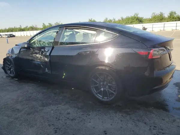 5YJ3E1EA8NF288476 2022 TESLA MODEL 3 - Image 2