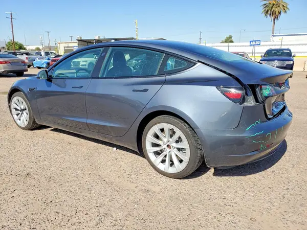 5YJ3E1EA8NF303896 2022 TESLA MODEL 3 - Image 2