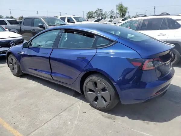 5YJ3E1EA8NF304384 2022 TESLA MODEL 3 - Image 2