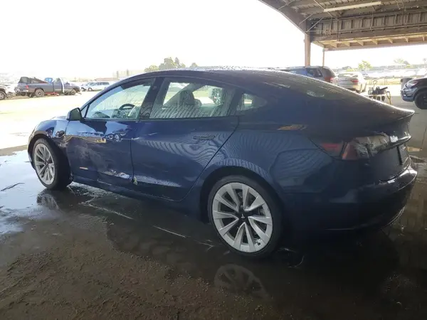 5YJ3E1EA8NF304465 2022 TESLA MODEL 3 - Image 2