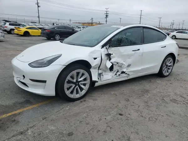 5YJ3E1EA8NF312159 2022 TESLA MODEL 3 - Image 1