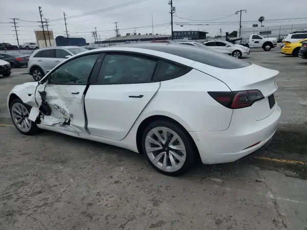 5YJ3E1EA8NF312159 2022 TESLA MODEL 3 - Image 2